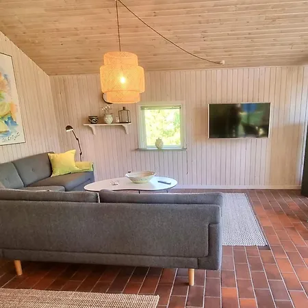 بيت للعطل Ferienhaus-mit-drei-terrassen-grosser-fensterfront-und-strandnaehe *