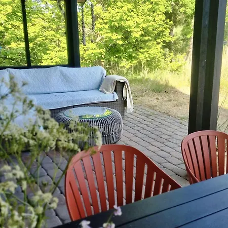 Hébergement de vacances Ferienhaus-mit-drei-terrassen-grosser-fensterfront-und-strandnaehe