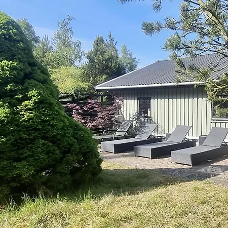 Ferienhaus-mit-drei-terrassen-grosser-fensterfront-und-strandnaehe * Bratten Strand