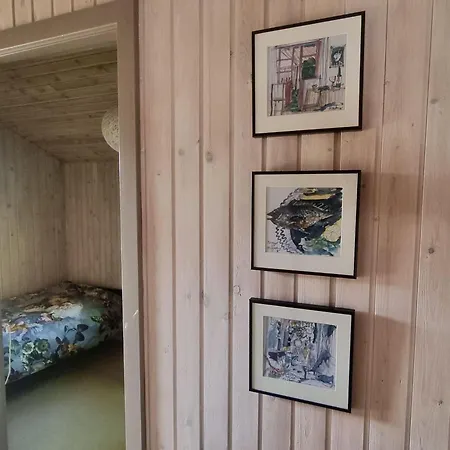 بيت للعطل Ferienhaus-mit-drei-terrassen-grosser-fensterfront-und-strandnaehe *