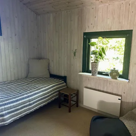 Ferienhaus-mit-drei-terrassen-grosser-fensterfront-und-strandnaehe بيت للعطل Bratten Strand