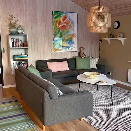Prázdninový dům Ferienhaus-mit-drei-terrassen-grosser-fensterfront-und-strandnaehe Bratten Strand