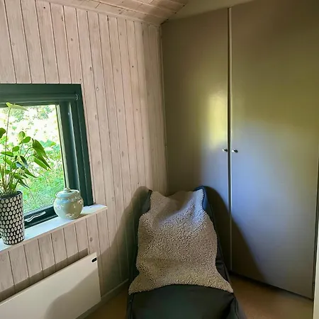 Prázdninový dům Ferienhaus-mit-drei-terrassen-grosser-fensterfront-und-strandnaehe